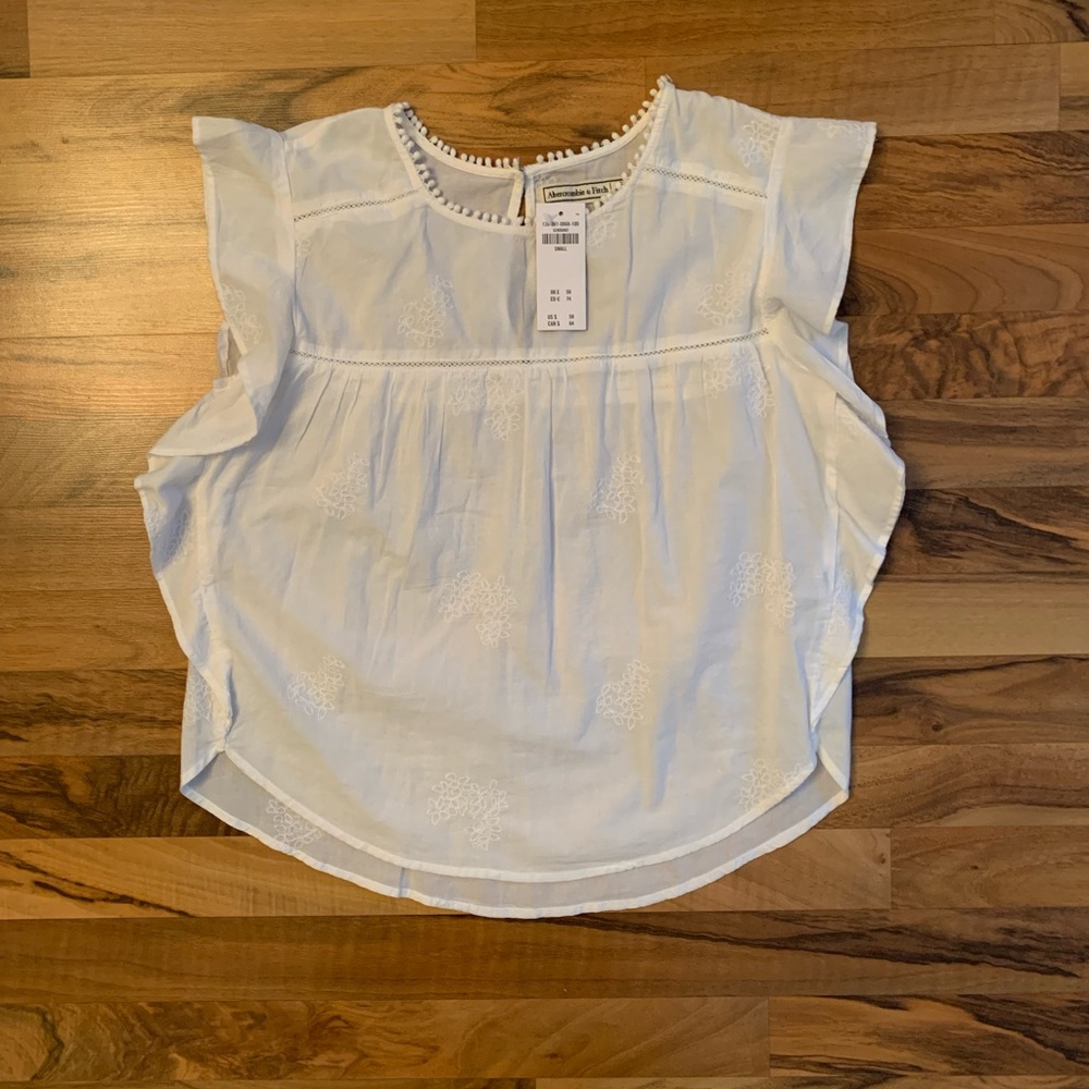 New Abercrombie & Fitch Top